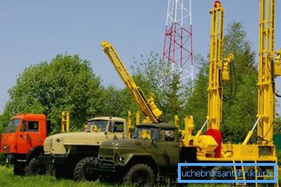 Артезіанська свердловина в процесі буріння Артезіанська свердловина в процесі буріння