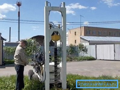 Найчастіше для роботи на невелику глибину використовують шнек. Найчастіше для роботи на невелику глибину використовують шнек.
