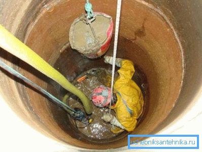 Щоб вода була чистою, за джерелом потрібно доглядати Щоб вода була чистою, за джерелом потрібно доглядати