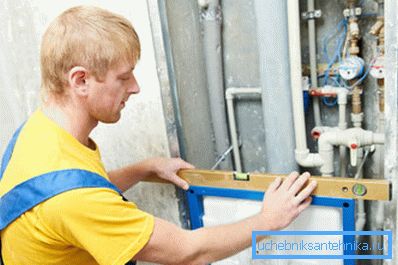 Дані конструкції відмінно підходять для фіксації прямо на стіні або в невеликих нішах з трубами стояка Дані конструкції відмінно підходять для фіксації прямо на стіні або в невеликих нішах з трубами стояка