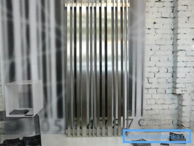 Дизайнерський обігрівач, що працює на електриці Дизайнерський обігрівач, що працює на електриці