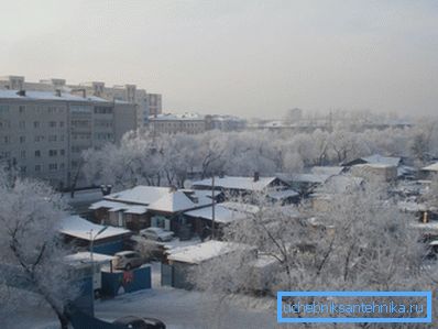 Для Амурської області характерні досить суворі зими. Для Амурської області характерні досить суворі зими.