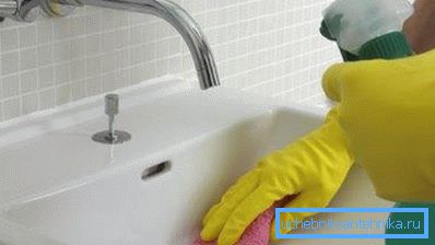 Для нанесення розчину можна використовувати звичайний пульверизатор. Для нанесення розчину можна використовувати звичайний пульверизатор.