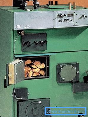Для реалізації твердопаливних систем використовується принцип роботи печей тривалого горіння, що дозволяє здійснювати повний цикл згоряння однієї закладки за 12 годин і більше Для реалізації твердопаливних систем використовується принцип роботи печей тривалого горіння, що дозволяє здійснювати повний цикл згоряння однієї закладки за 12 годин і більше