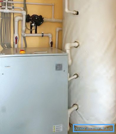 Для стабілізації температури проточної води можна використовувати тепловий акумулятор. Для стабілізації температури проточної води можна використовувати тепловий акумулятор.