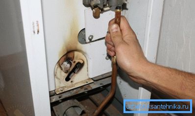 Якщо пропало полум'я, можливо потрібно прочистити газовий патрубок. Якщо пропало полум'я, можливо потрібно прочистити газовий патрубок.