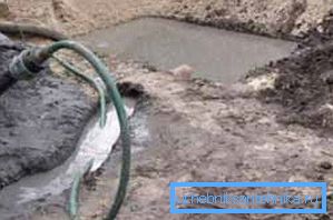 Якщо ви не правильно виберіть місце зливу вихідної води, то відповіддю на питання, як довго прокачувати свердловину після буріння, буде одна відповідь - довго і дуже довго ..., так що потрібно місце відвести подалі Якщо ви не правильно виберіть місце зливу вихідної води, то відповіддю на питання, як довго прокачувати свердловину після буріння, буде одна відповідь - довго і дуже довго ..., так що потрібно місце відвести подалі
