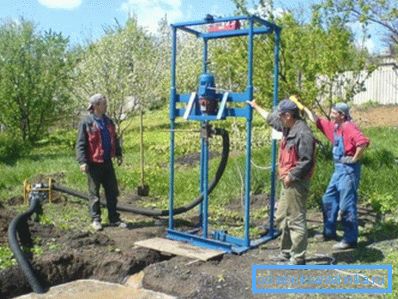 Фото бригади бурильників з усім необхідним обладнанням Фото бригади бурильників з усім необхідним обладнанням