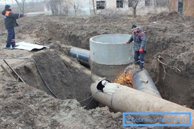 Фото дуже наочно демонструє переваги великої відстані до магістрального водопроводу. Фото дуже наочно демонструє переваги великої відстані до магістрального водопроводу.