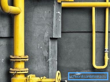 Газова розводка на вулиці. Газова розводка на вулиці.