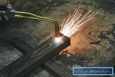 Газове зварювання профільної труби Газове зварювання профільної труби