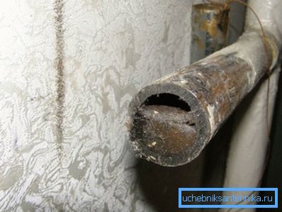 Хімічний склад води впливає на активність відкладень на стінках труб і приладів. Хімічний склад води впливає на активність відкладень на стінках труб і приладів.
