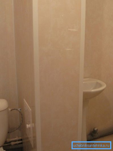 Каналізація і водопровід приховані в коробі Каналізація і водопровід приховані в коробі