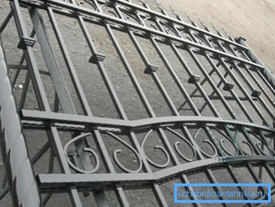 Ковані вироби з профільної труби обтиснень по ребру Ковані вироби з профільної труби обтиснень по ребру