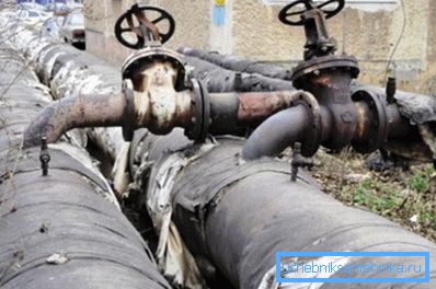 Магістралі з гарячою водою утеплюють не тільки з міркувань запобігання виникненню конденсату, а й для енергозбереження Магістралі з гарячою водою утеплюють не тільки з міркувань запобігання виникненню конденсату, а й для енергозбереження