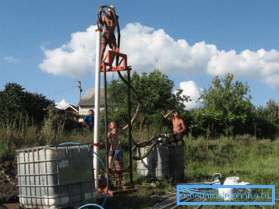 На фото - буріння своїми руками На фото - буріння своїми руками