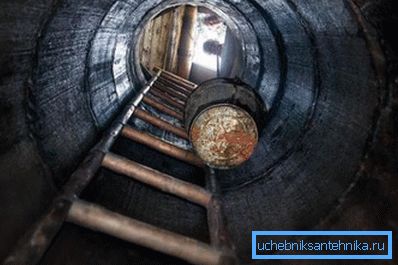 На фото - витяг бруду на поверхню На фото - витяг бруду на поверхню