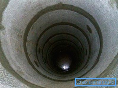 На фото - проведення герметизації швів На фото - проведення герметизації швів