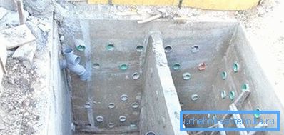 На фото добре видно, як виконана перфорація стін. На фото добре видно, як виконана перфорація стін.