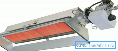 На фото - ІК-випромінювач, що працює на газі На фото - ІК-випромінювач, що працює на газі