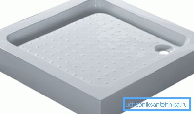 На фото - квадратна дрібна чаша На фото - квадратна дрібна чаша