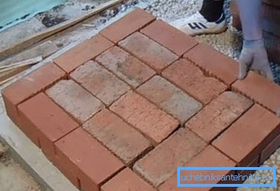 На фото - перший і другий ряди печі з цільної цегли На фото - перший і другий ряди печі з цільної цегли