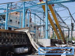 На фото - наслідки невірних інженерних розрахунків На фото - наслідки невірних інженерних розрахунків