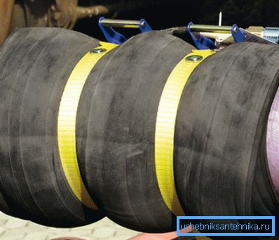 На фото приклад того як може бути виконаний бандаж на тріснутий трубі На фото приклад того як може бути виконаний бандаж на тріснутий трубі