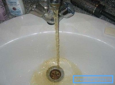 На фото - результат замулювання водоносної свердловини. На фото - результат замулювання водоносної свердловини.