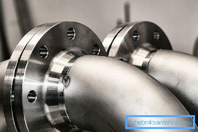 На фото - вільні фланці На фото - вільні фланці
