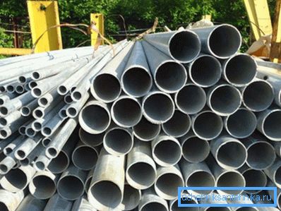На фото - водогазопровідні труби. Нам належить навчитися обчислювати їх внутрішній перетин. На фото - водогазопровідні труби. Нам належить навчитися обчислювати їх внутрішній перетин.