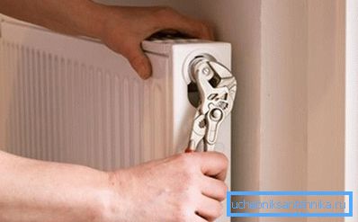 Надійніше угвинчувати кран ключем Надійніше угвинчувати кран ключем