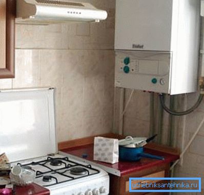 Настінний газовий котел - засіб отримання тепла для подачі в радіатори. Настінний газовий котел - засіб отримання тепла для подачі в радіатори.