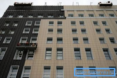 Нові будинки будуються з обов'язковим утепленням фасадів. Нові будинки будуються з обов'язковим утепленням фасадів.