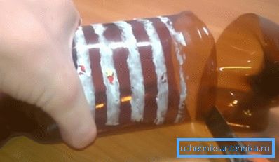 Обрізаємо дно пляшки Обрізаємо дно пляшки