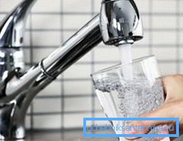 Очищена водопровідна вода Очищена водопровідна вода