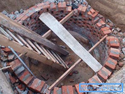 Ми залишаємо зазори між стусанами для води. Ми залишаємо зазори між стусанами для води.