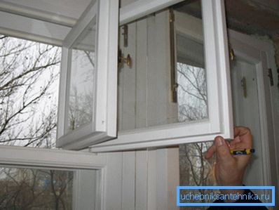 Відкриті в опалювальний сезон кватирки говорять про надлишок тепла. Відкриті в опалювальний сезон кватирки говорять про надлишок тепла.