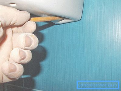 Відзначаємо точки кріплення олівцем. Відзначаємо точки кріплення олівцем.