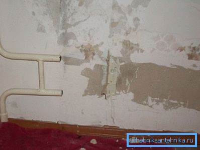 Опалювальний прилад зрізаний. Залишилося заглушити підводки. Опалювальний прилад зрізаний. Залишилося заглушити підводки.