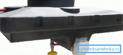 Пластиковий бак з нижньої лійкою Пластиковий бак з нижньої лійкою