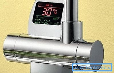 Підігрівач води на кран, обладнаний рідкокристалічним дисплеєм Підігрівач води на кран, обладнаний рідкокристалічним дисплеєм