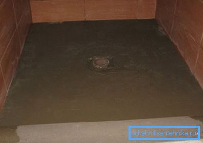 Пол, вирівняний під піддон Пол, вирівняний під піддон