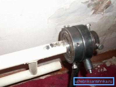 Приклад виконання нарізки різьблення Приклад виконання нарізки різьблення