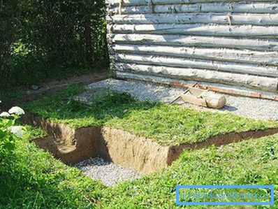 1 198 Приямок біля лазні