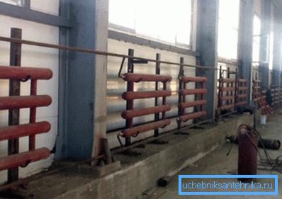 Промислове опалення. Як опалювальні прилади використовуються суцільнозварні регістри. Промислове опалення. Як опалювальні прилади використовуються суцільнозварні регістри.