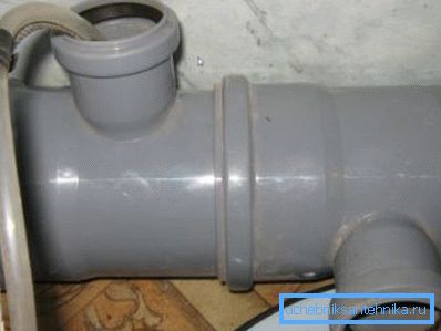 Розтоплення крижаної пробки за допомогою гідрорівня Розтоплення крижаної пробки за допомогою гідрорівня