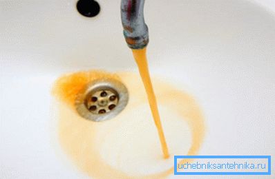 Іржава вода з крана Іржава вода з крана