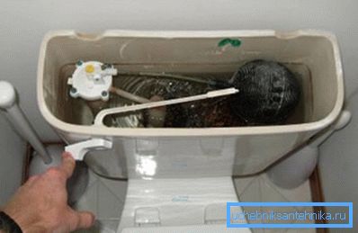 Зливний бачок унітазу Зливний бачок унітазу
