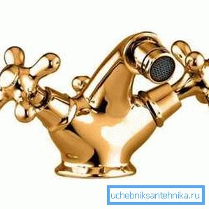 Змішувач для біде з бронзи підійде для інтер'єрів, оформлюваних в класичному стилі